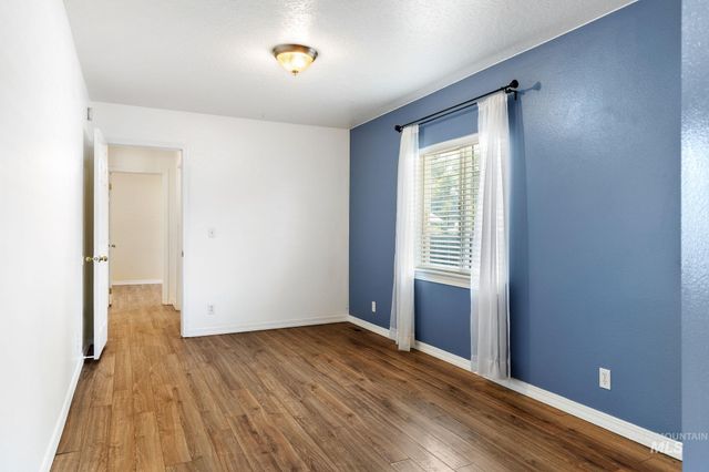 617 Lake Lowell, Nampa, ID 83686