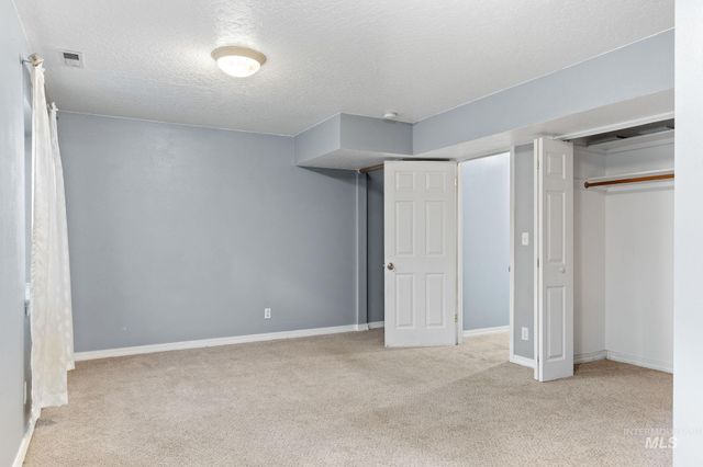617 Lake Lowell, Nampa, ID 83686