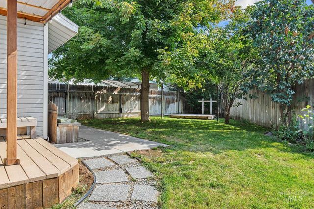 617 Lake Lowell, Nampa, ID 83686