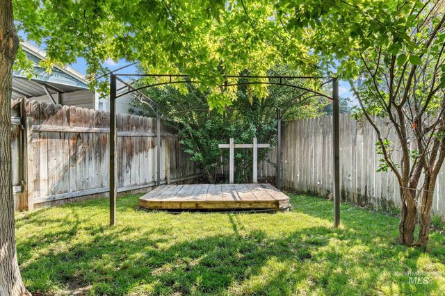617 Lake Lowell, Nampa, ID 83686