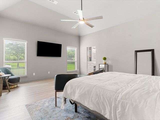 111 Old Base Road, Aurora, TX 76078