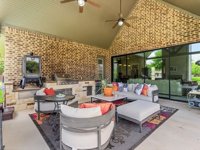 111 Old Base Road, Aurora, TX 76078