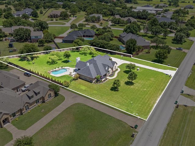 111 Old Base Road, Aurora, TX 76078