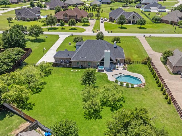 111 Old Base Road, Aurora, TX 76078