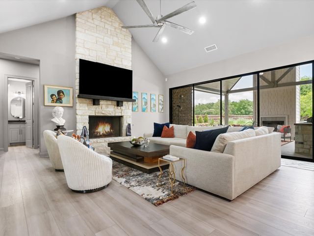 111 Old Base Road, Aurora, TX 76078
