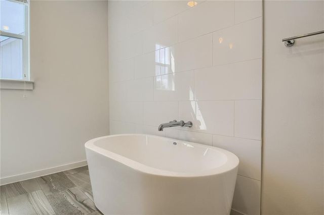2624 Metcalfe RD 7, Austin, TX 78741
