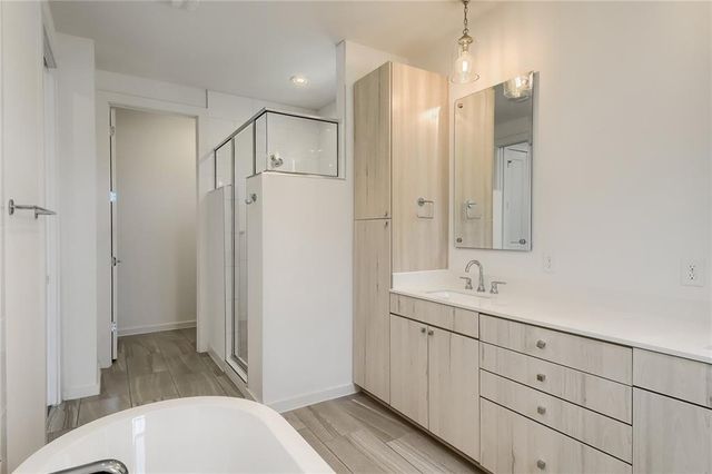 2624 Metcalfe RD 7, Austin, TX 78741