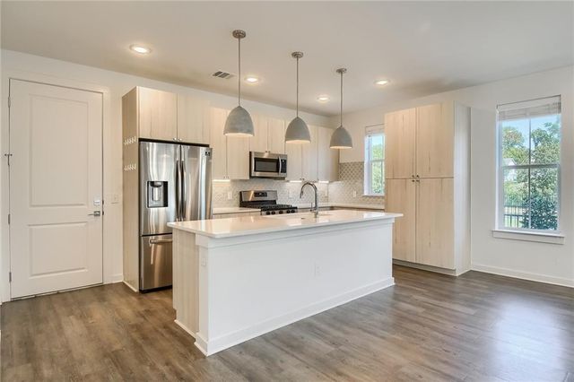 2624 Metcalfe RD 7, Austin, TX 78741