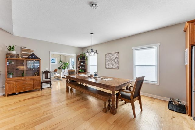 38209 Everett Avenue, North Branch, MN 55056