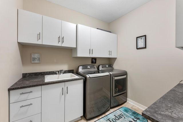 38209 Everett Avenue, North Branch, MN 55056