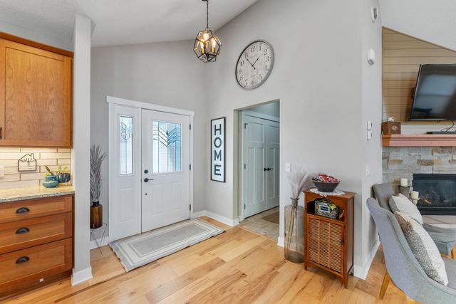 38209 Everett Avenue, North Branch, MN 55056