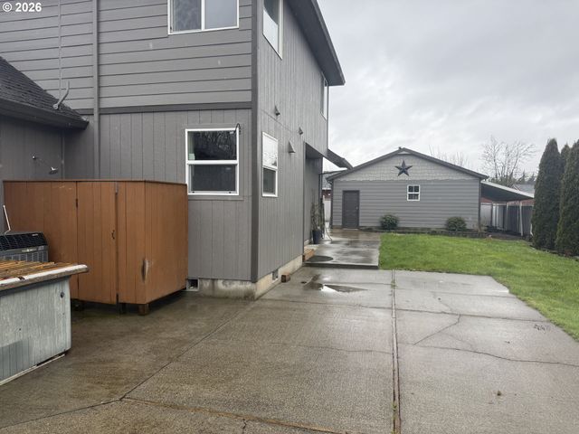 3310 TAHOMA St, Columbia City, OR 97018
