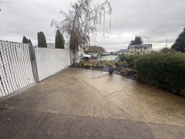 3310 TAHOMA St, Columbia City, OR 97018