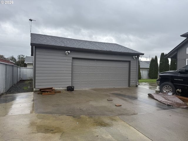 3310 TAHOMA St, Columbia City, OR 97018