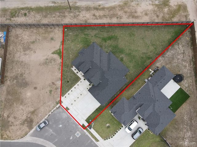 1425 S Bluebonnet Street, Alton, TX 78573