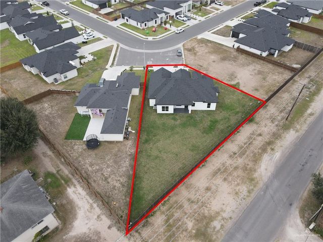 1425 S Bluebonnet Street, Alton, TX 78573