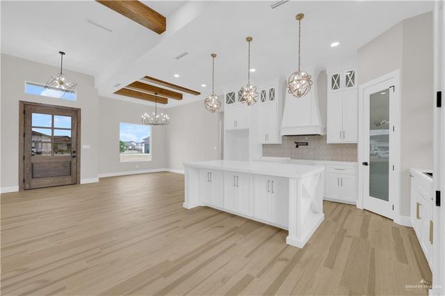 1425 S Bluebonnet Street, Alton, TX 78573