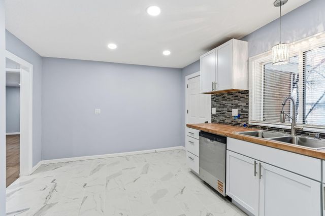 9350 Roy Road, Independence, MN 55328