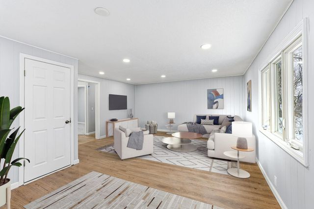 9350 Roy Road, Independence, MN 55328