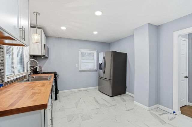 9350 Roy Road, Independence, MN 55328