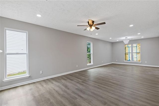 1111 Pin Oak Drive, Tucker, GA 30084