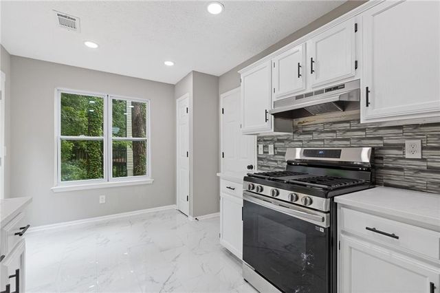 1111 Pin Oak Drive, Tucker, GA 30084