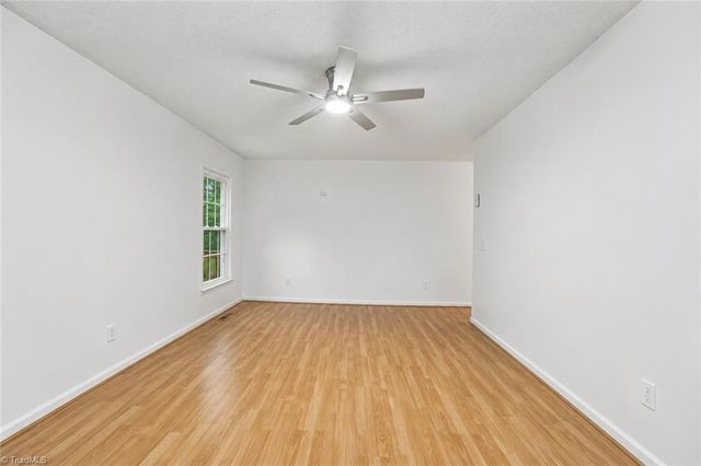 1960 Old Hollow Road, Walkertown, NC 27051