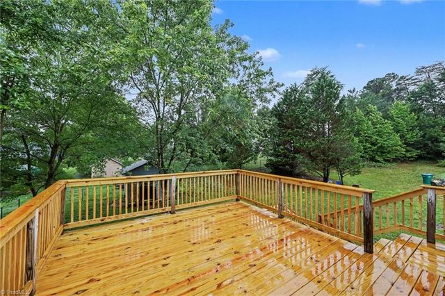 1960 Old Hollow Road, Walkertown, NC 27051