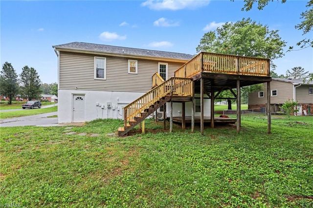 1960 Old Hollow Road, Walkertown, NC 27051