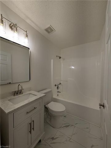 1960 Old Hollow Road, Walkertown, NC 27051