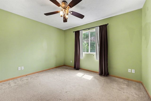 8433 Cochise Drive, Howard City, MI 49329