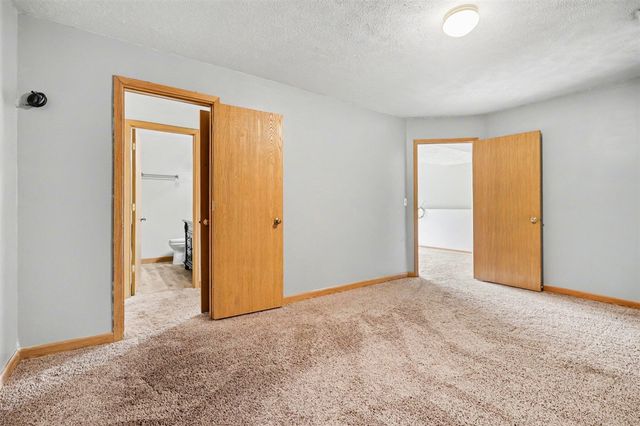 8433 Cochise Drive, Howard City, MI 49329