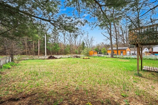 8433 Cochise Drive, Howard City, MI 49329