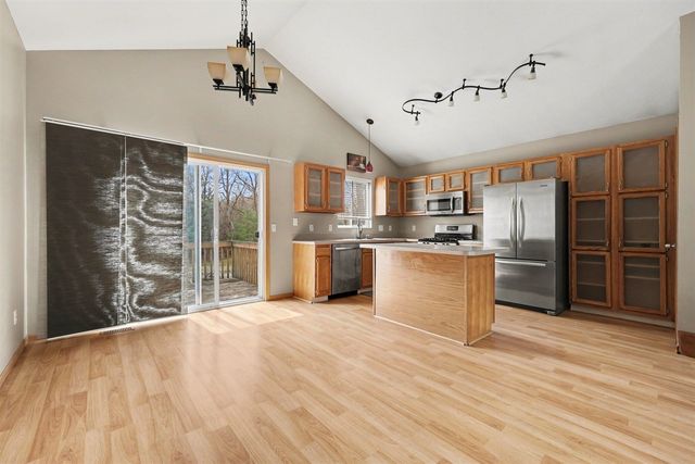 8433 Cochise Drive, Howard City, MI 49329
