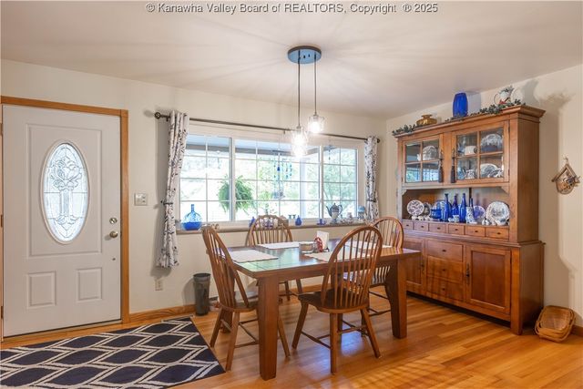 1288 Rocky Step Road, Scott Depot, WV 25560