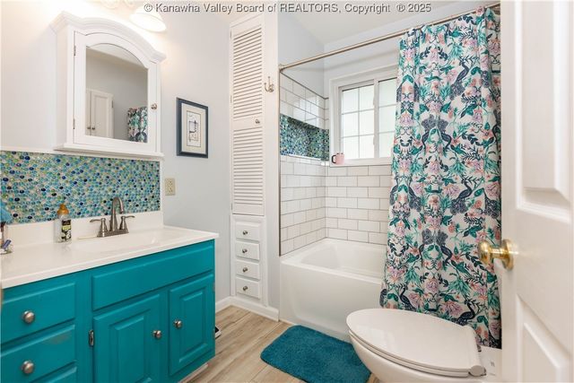 1288 Rocky Step Road, Scott Depot, WV 25560