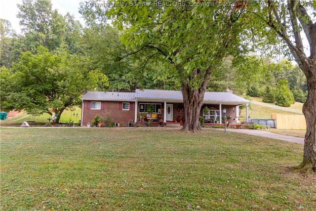 1288 Rocky Step Road, Scott Depot, WV 25560