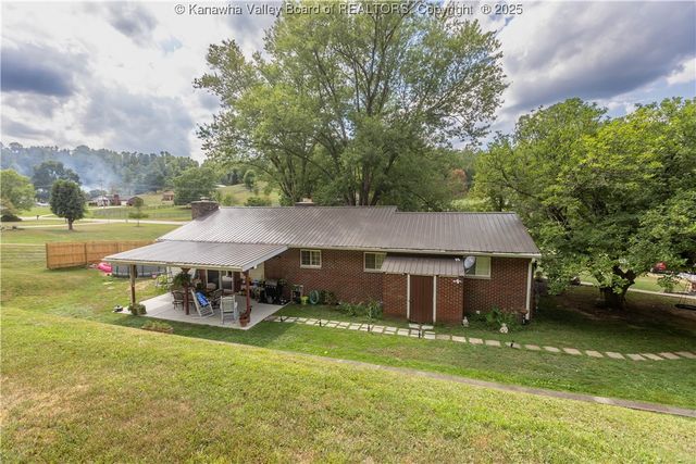 1288 Rocky Step Road, Scott Depot, WV 25560