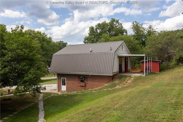 1288 Rocky Step Road, Scott Depot, WV 25560