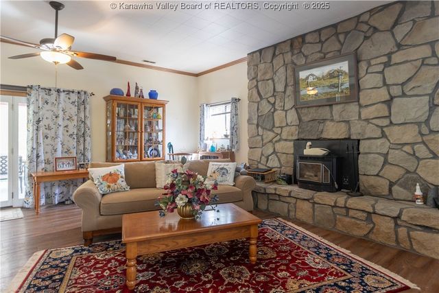 1288 Rocky Step Road, Scott Depot, WV 25560