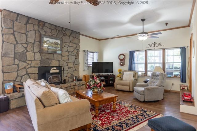 1288 Rocky Step Road, Scott Depot, WV 25560