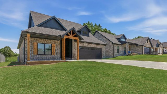 1101 Summit Ridge Trail, Paragould, AR 72450