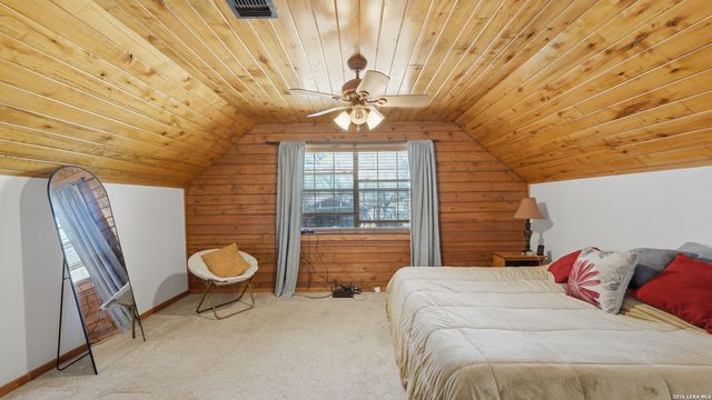 828 Shady Grove, Adkins, TX 78101