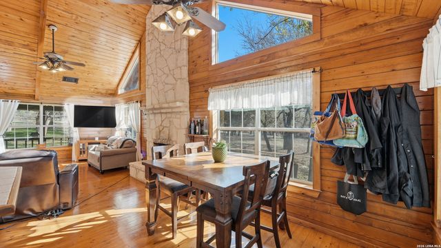 828 Shady Grove, Adkins, TX 78101