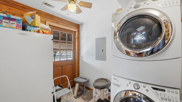 828 Shady Grove, Adkins, TX 78101