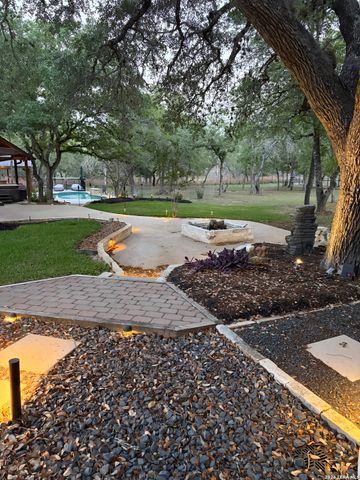 828 Shady Grove, Adkins, TX 78101