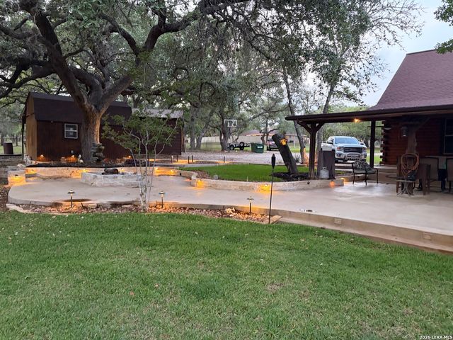 828 Shady Grove, Adkins, TX 78101