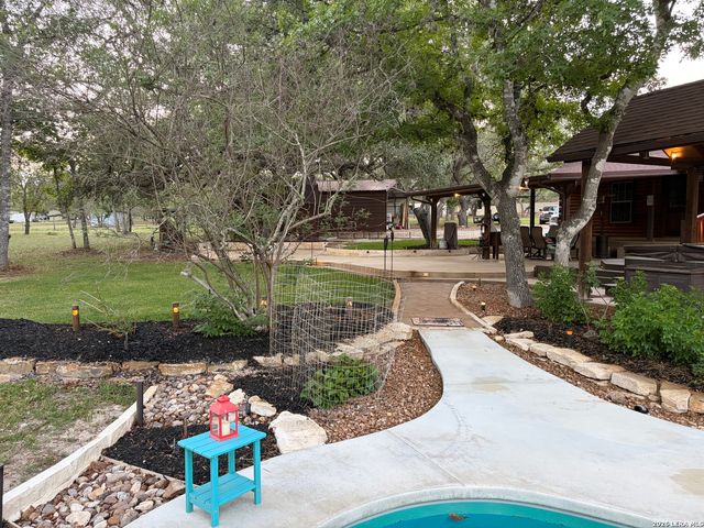 828 Shady Grove, Adkins, TX 78101