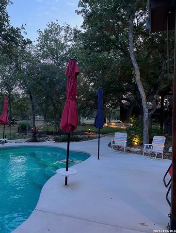 828 Shady Grove, Adkins, TX 78101