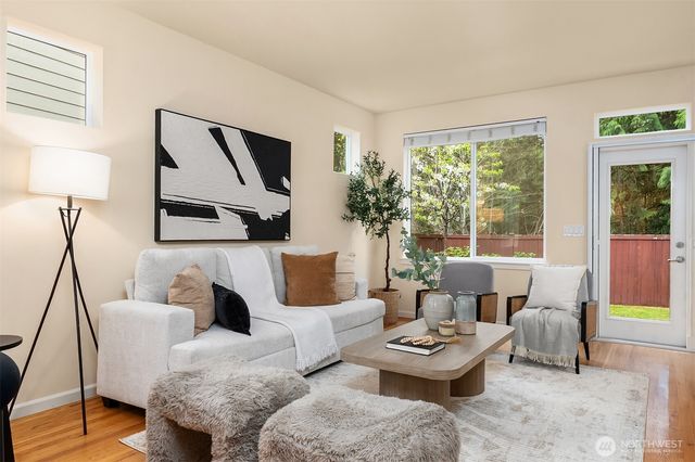 8205 233rd Place NE, Redmond, WA 98053